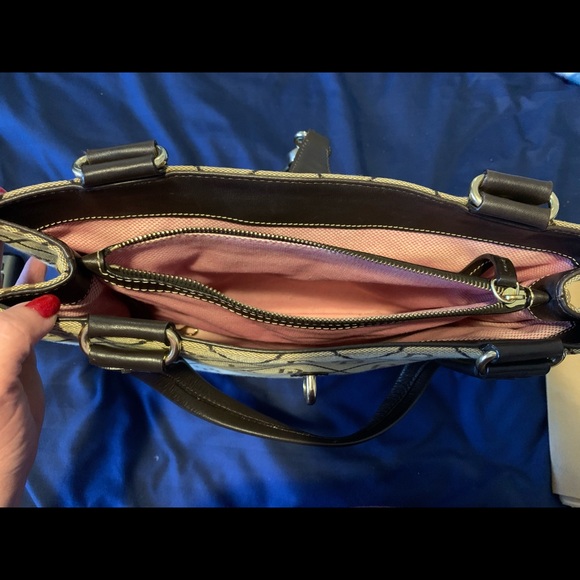 Dooney & Bourke Tan and brown canvas tote medium - Picture 12 of 14